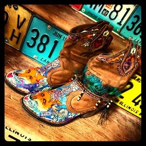 Follow Your Arrow boots